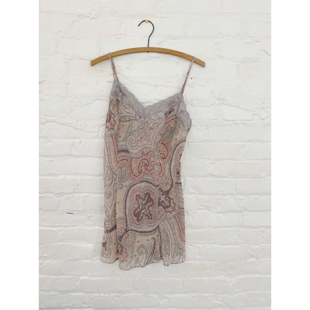 Victoria’s Secret Retro 60s Style Slip